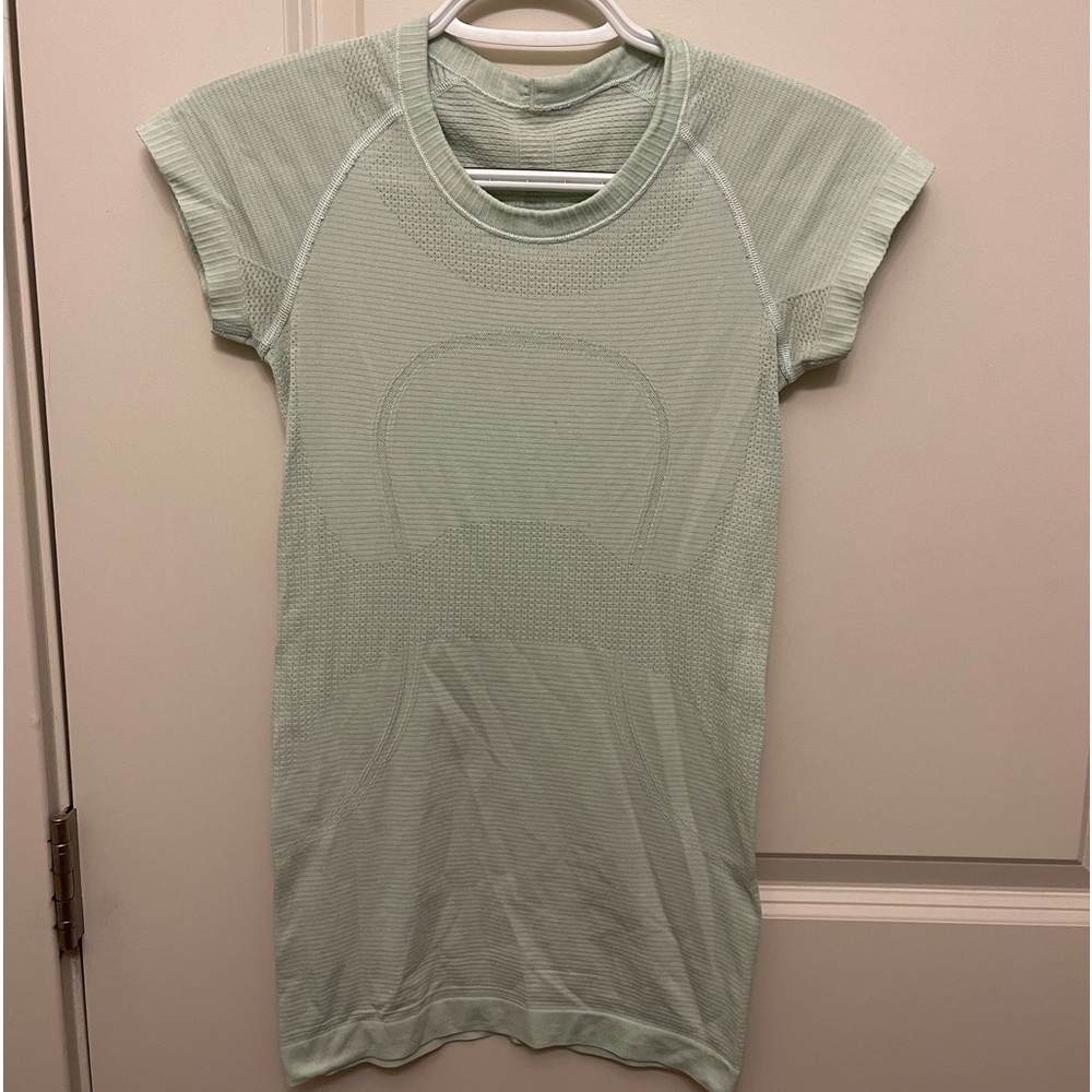 Lululemon Mint green Top